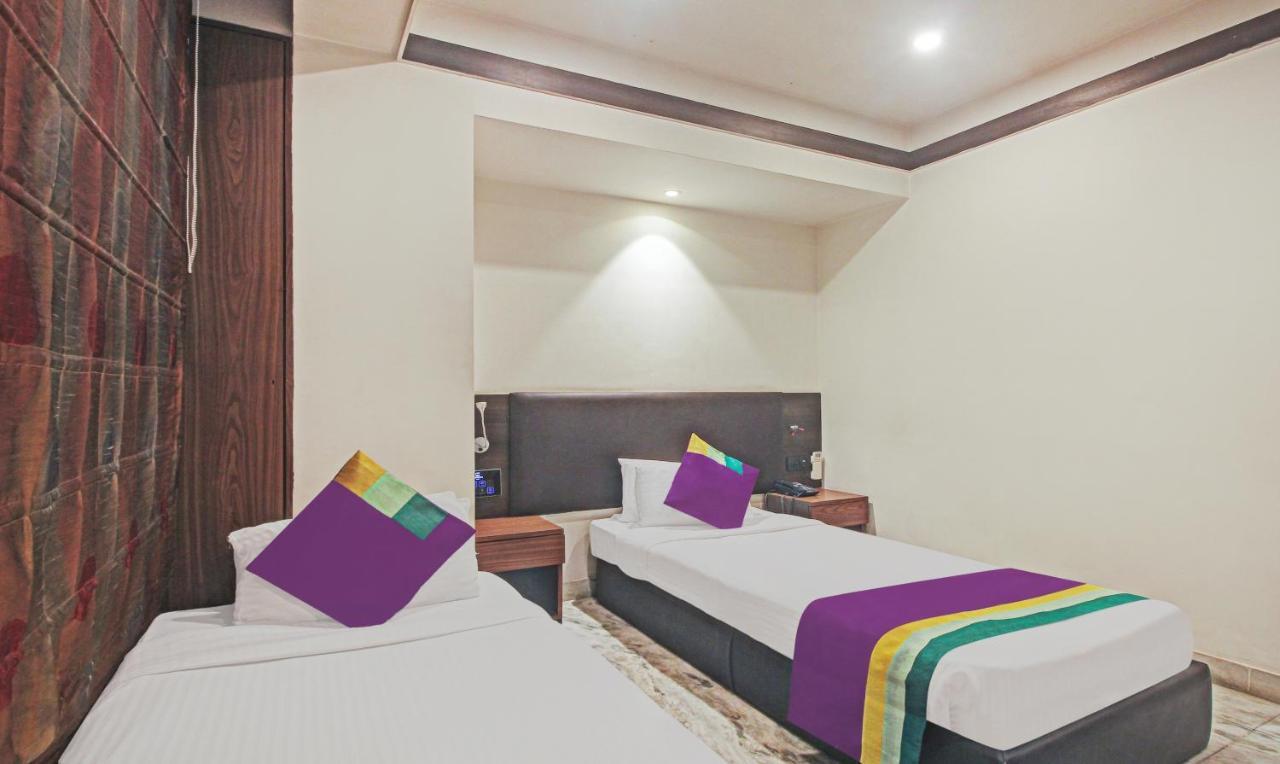 Treebo Premium Dee Empresa Hotel Kolkata Exterior photo