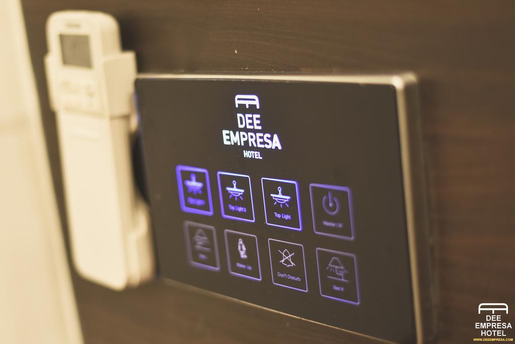 Treebo Premium Dee Empresa Hotel Kolkata Exterior photo