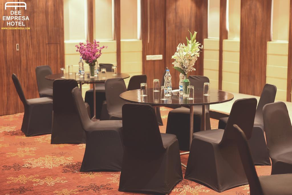 Treebo Premium Dee Empresa Hotel Kolkata Exterior photo